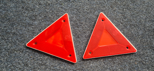 Pair of bolt on reflectors €5 for pair