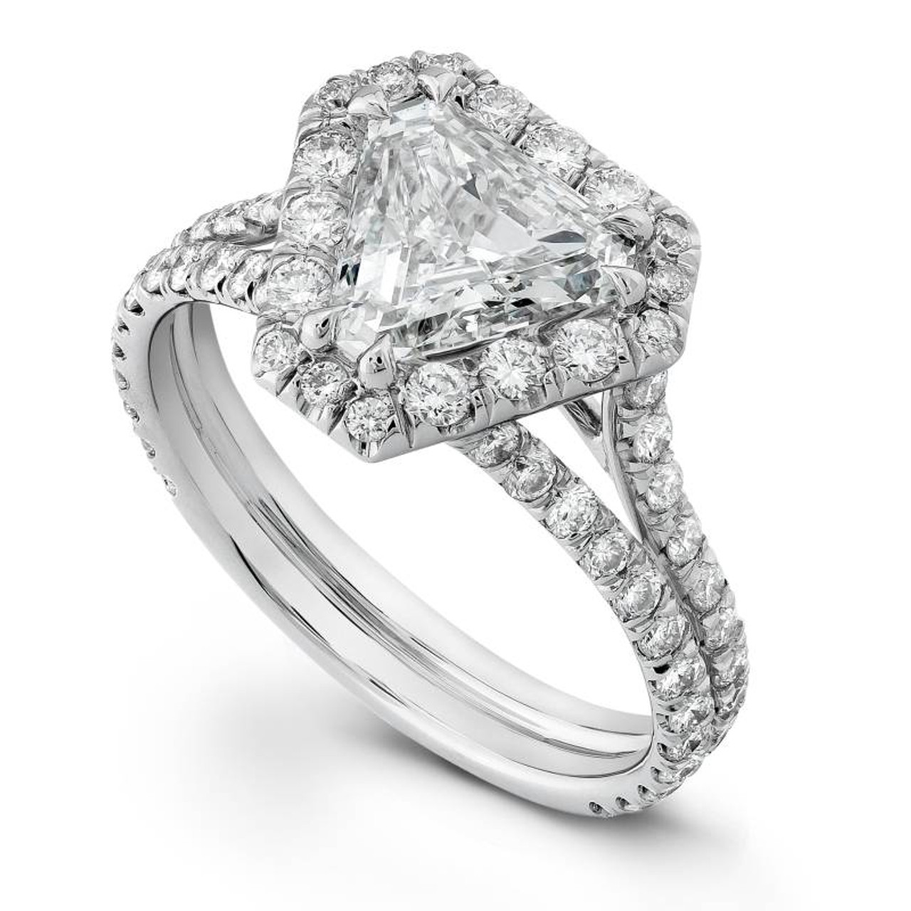 Diane's Tiara Ladies Trillion Cut Diamond Ring - CDS0054 - Gale