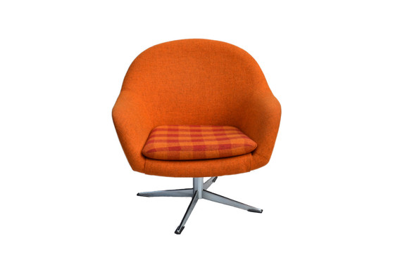 Mid Century Overman Pod By Cark Eric Klote Orange Wool Swivel Lounge Chair 1960 Sweden