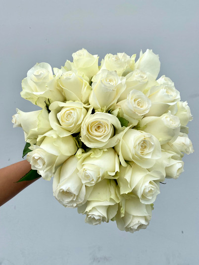 wholesale white roses
