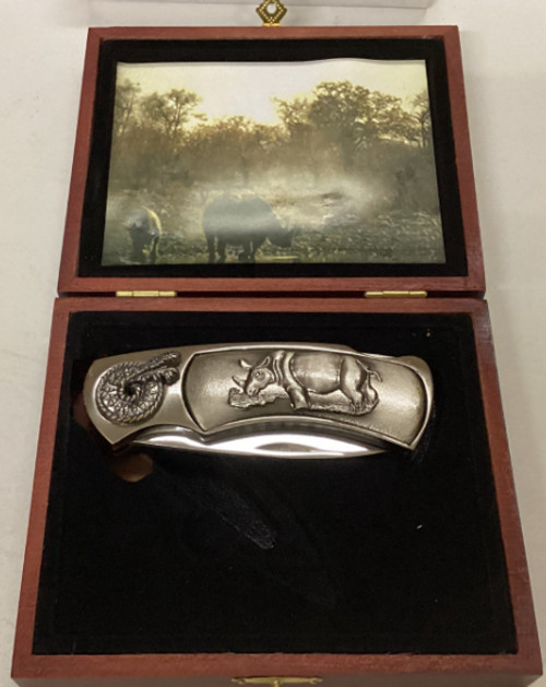 Rhino knife