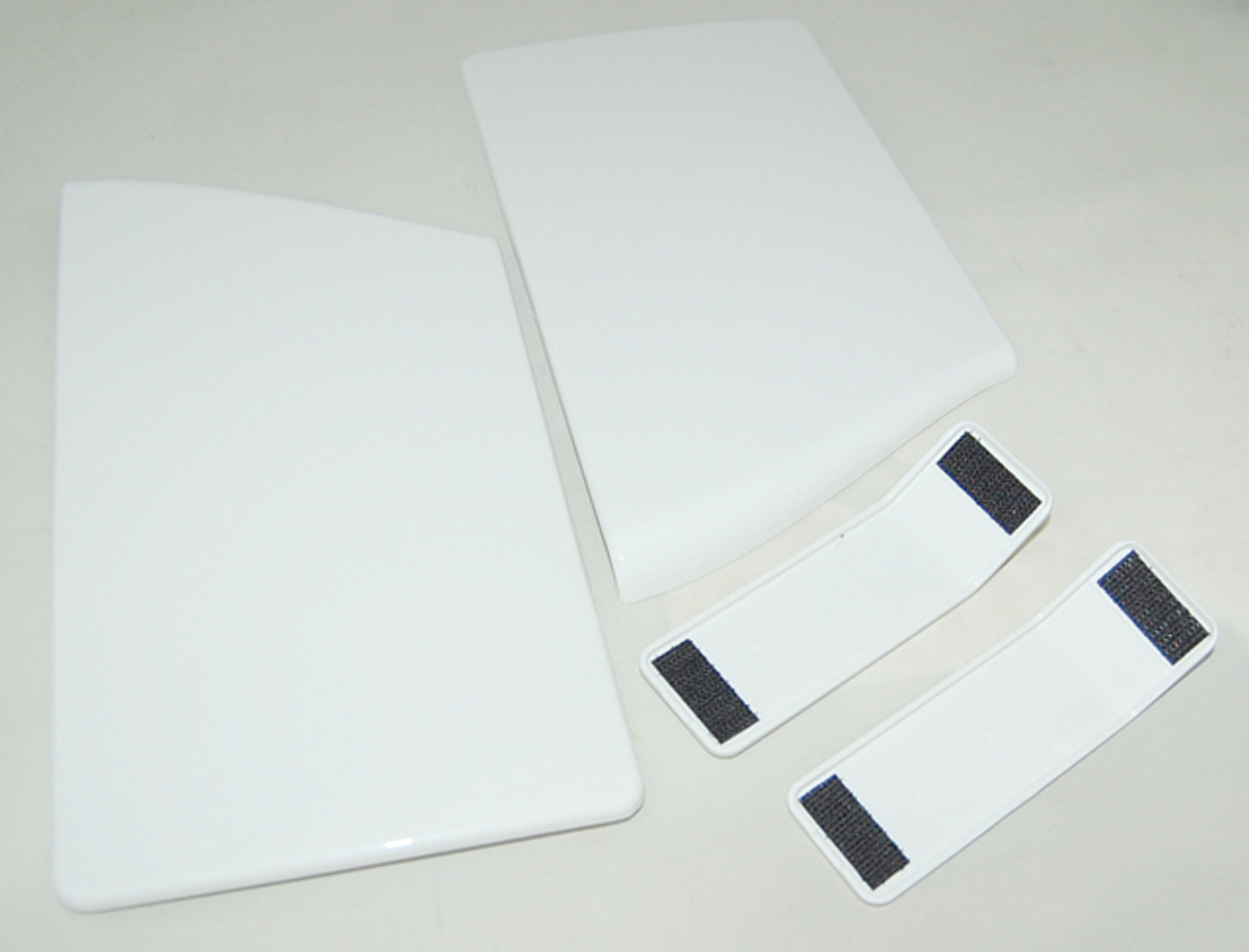 Set of Large and Small Side Plates for Toilets in Cotton