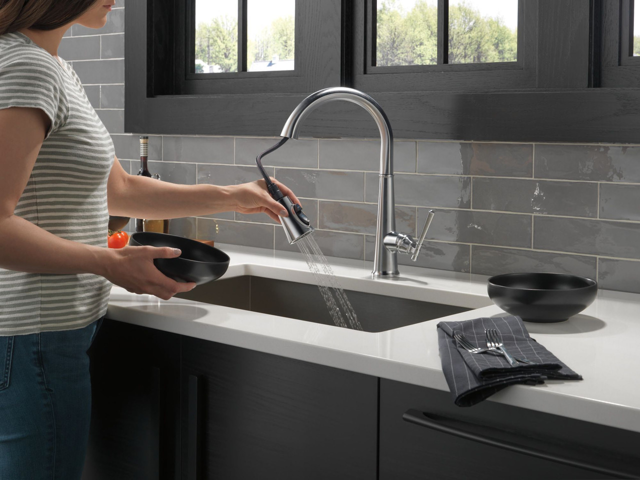 Delta 9182-AR-PR-DST Emmeline Single Handle Pull Down Kitchen Faucet, Lumicoat Arctic Stainless