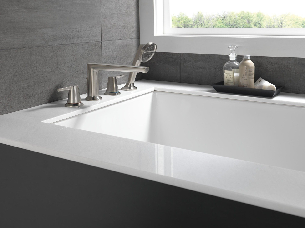 Delta T4771-SS-PR Galeon Delta Galeon 4-Hole Roman Tub Trim with Hand Shower, Lumicoat Stainless
