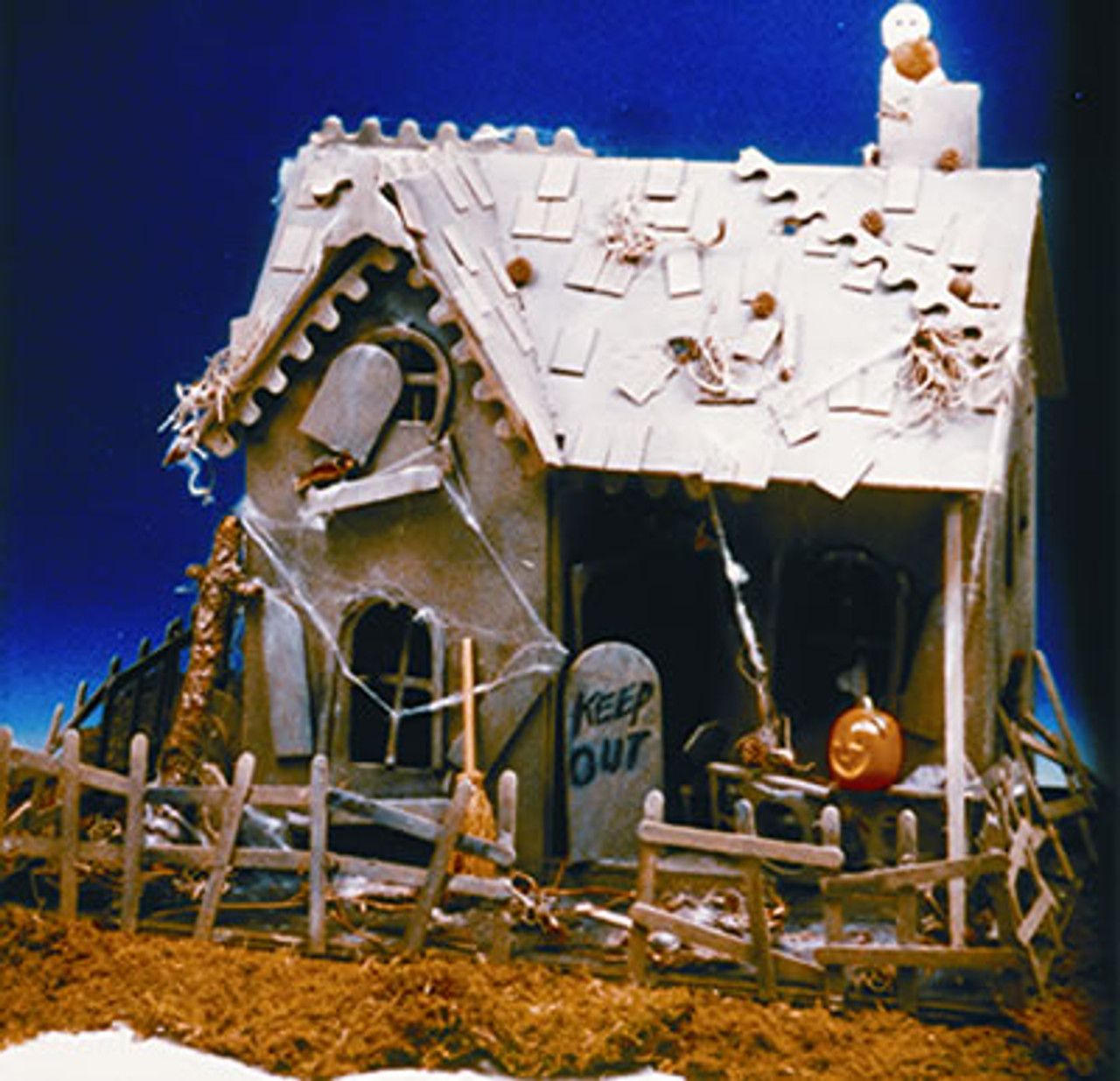 haunted house dollhouse kit