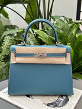 Why Designer Inspired Handbags Are Trending in Fashion