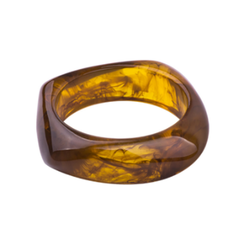 The French Tortoise Brown Marble Pattern Exaggerated Acrylic Bracelet, Wide & Irregular Resin Chunky Banglel adds interest and style by itself or stacked with other styles of the Resin Family Bangles or layer it up with a bulky Gold Bracelet for any day or night occasion.



Designed with Environmentally friendly Acrylic Resin with no fading or cracking. Ergonomic design to ensure the bangle fits comfortably and remains comfortable even during prolonged periods of wearing. Lightweight and durable