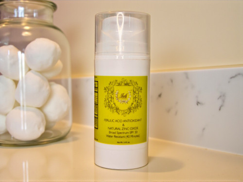 FERULIC ACID ANTIOXIDANT & NATURAL ZINC OXIDE Broad Spectrum SPF 30 Water Resistant (40 Minutes)