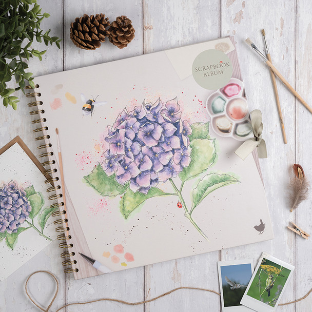 Scrapbook Album - Hydrangea (Bee)