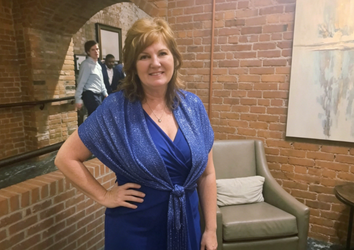 A Royal Blue Dress That Finally Fits My Curvy Hips