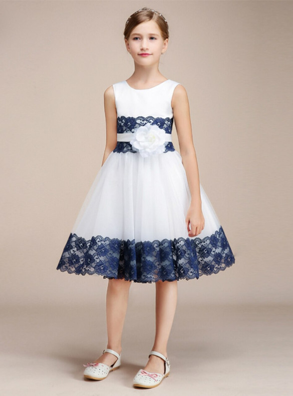 White Tulle Appliques Scoop Flower Girl Dress