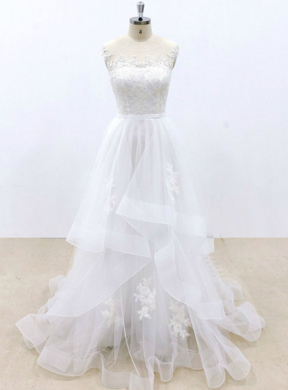 A-Line White Tulle Appliques Wedding Dress