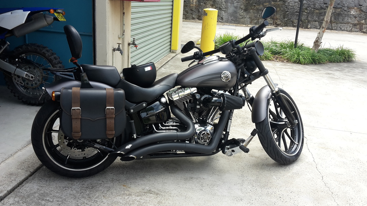 【SISANDI】 MIES CLASSIC midnight black Maddy Straight Jeans in Washed Black – L'ENSEMBLE