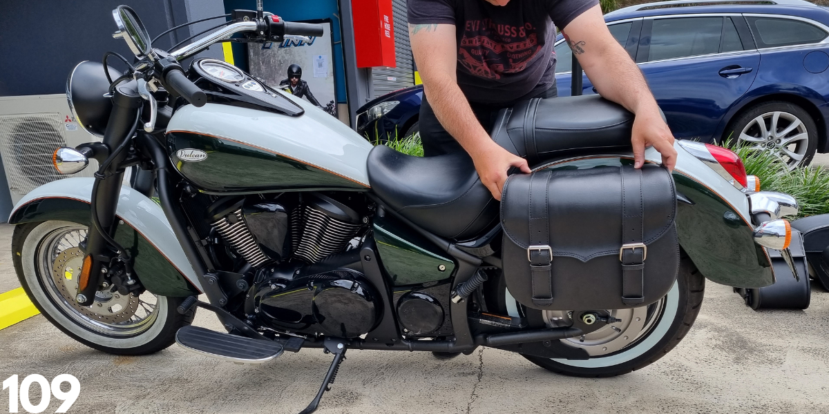 Kawasaki vulcan 900 hard saddlebags hotsell