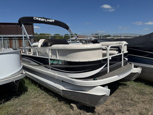 2009 Crestliner 1685 Batata Bay Pontoon