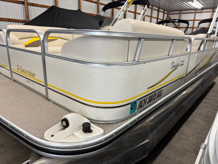 2007 Lowe Pontoon