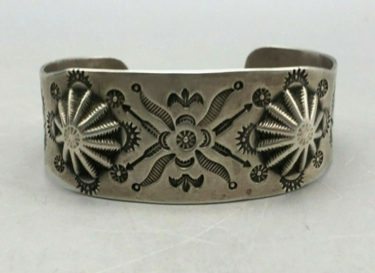 Beautiful!A Nicely Stamped, Vintage Sterling Silver Cuff Bracelet