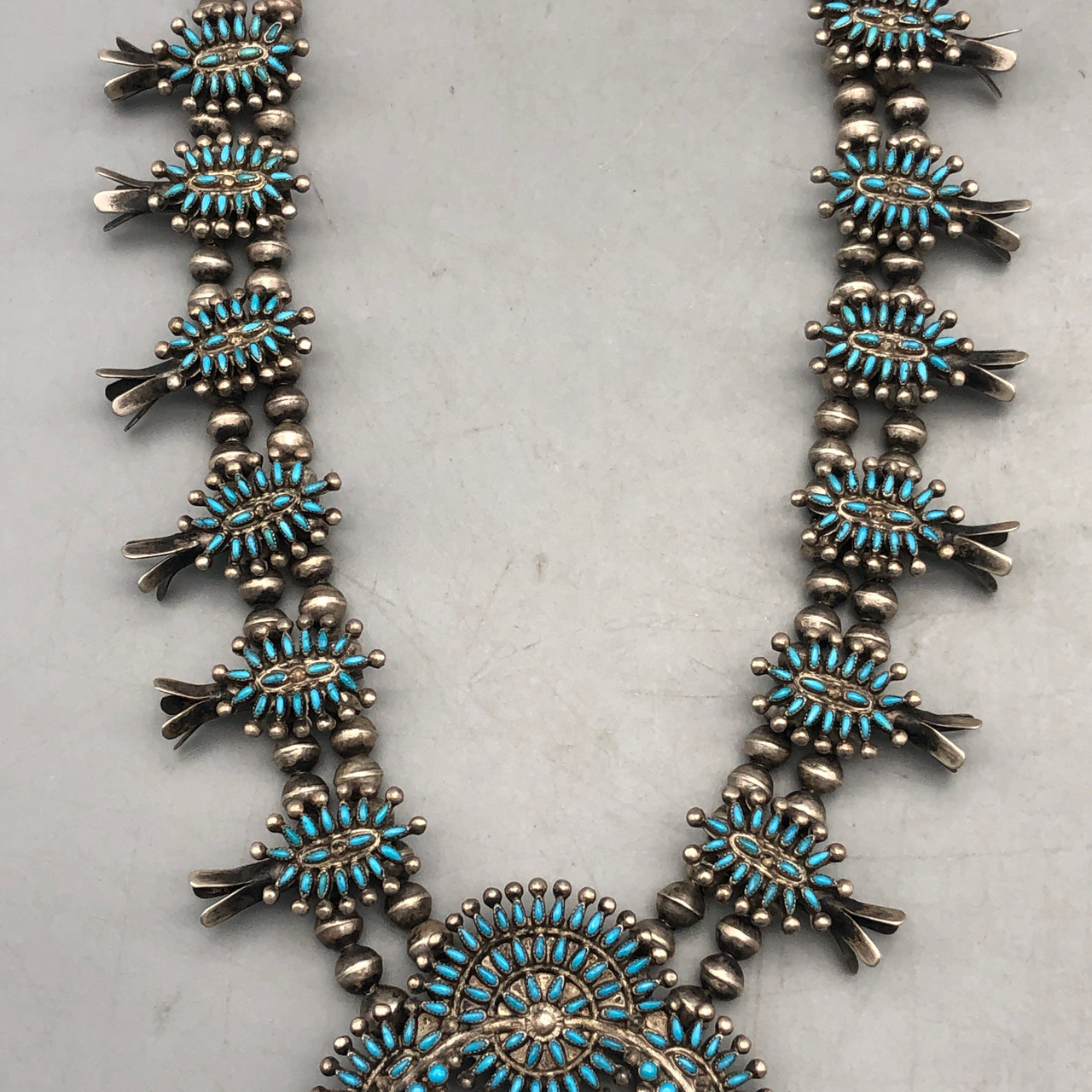 超レアBIG！30s〜40s インディゴブルー　チマヨラグ　ネイティブUSA古着 Intricate 1940s Zuni Needle Point Squash Blossom Necklace