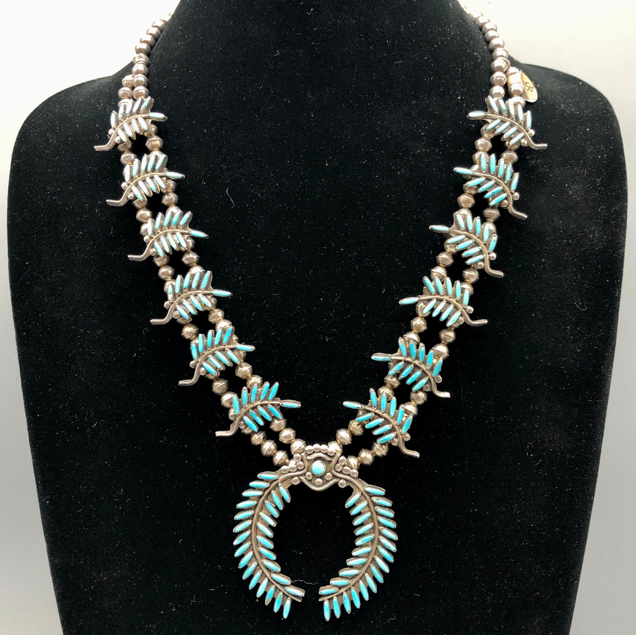 チュナ Circa 1950s Zuni Turquoise Needlepoint Squash Blossom Necklace