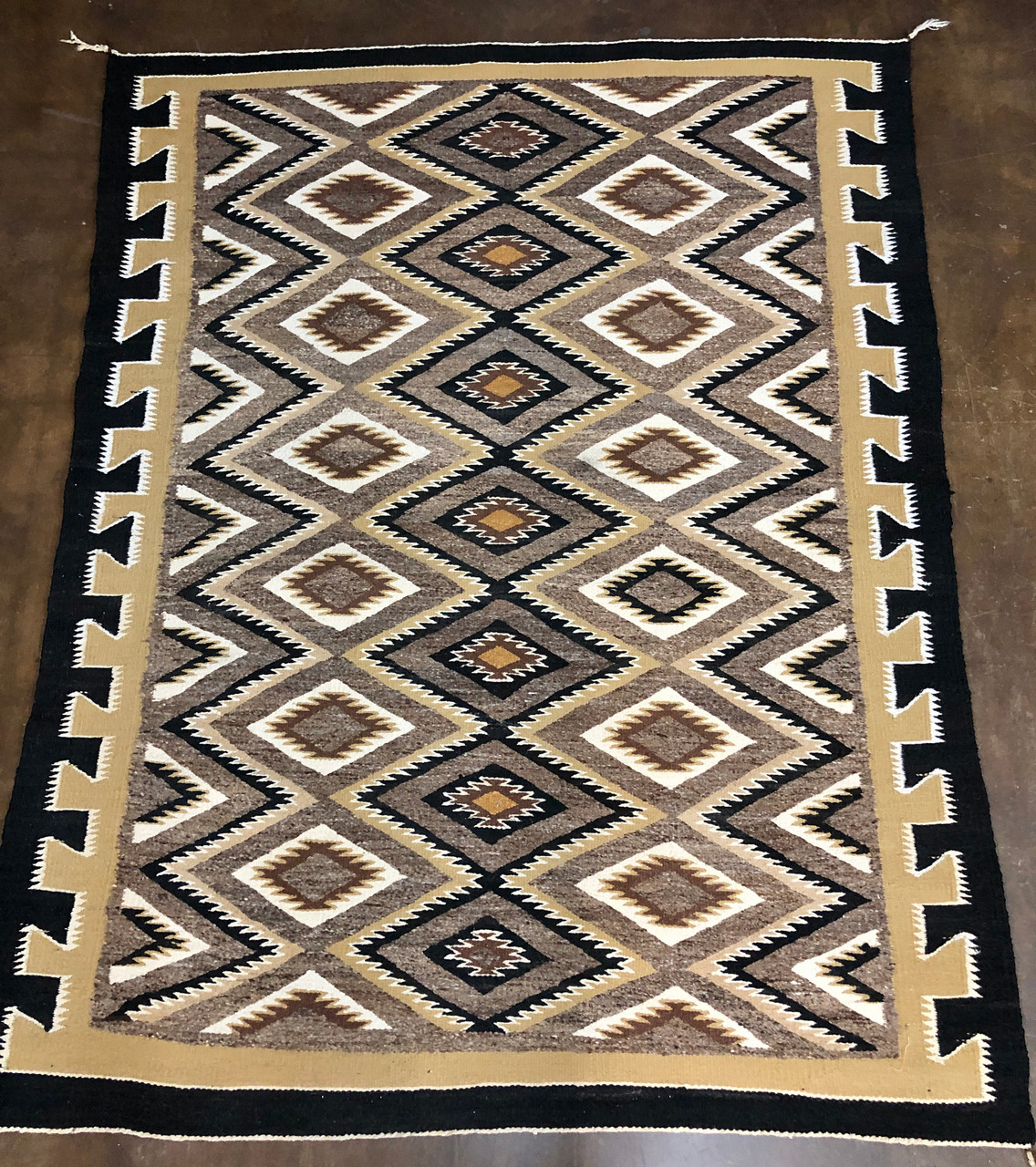 Red Mesa Pattern Navajo Rug