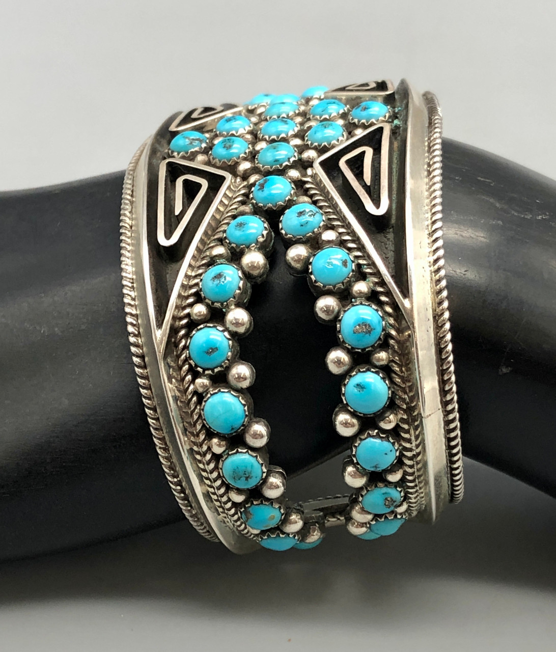 激レア　Betty and Billy Betoney バングル&リングセット Billy Betoney Silver Coral Navajo Bracelet - Hoel's Indian Shop