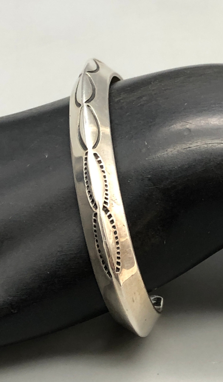 Navajo Triangle Bangle Sterling T 美品 Navajo Native American Sterling Silver Bracelet by Rhonda