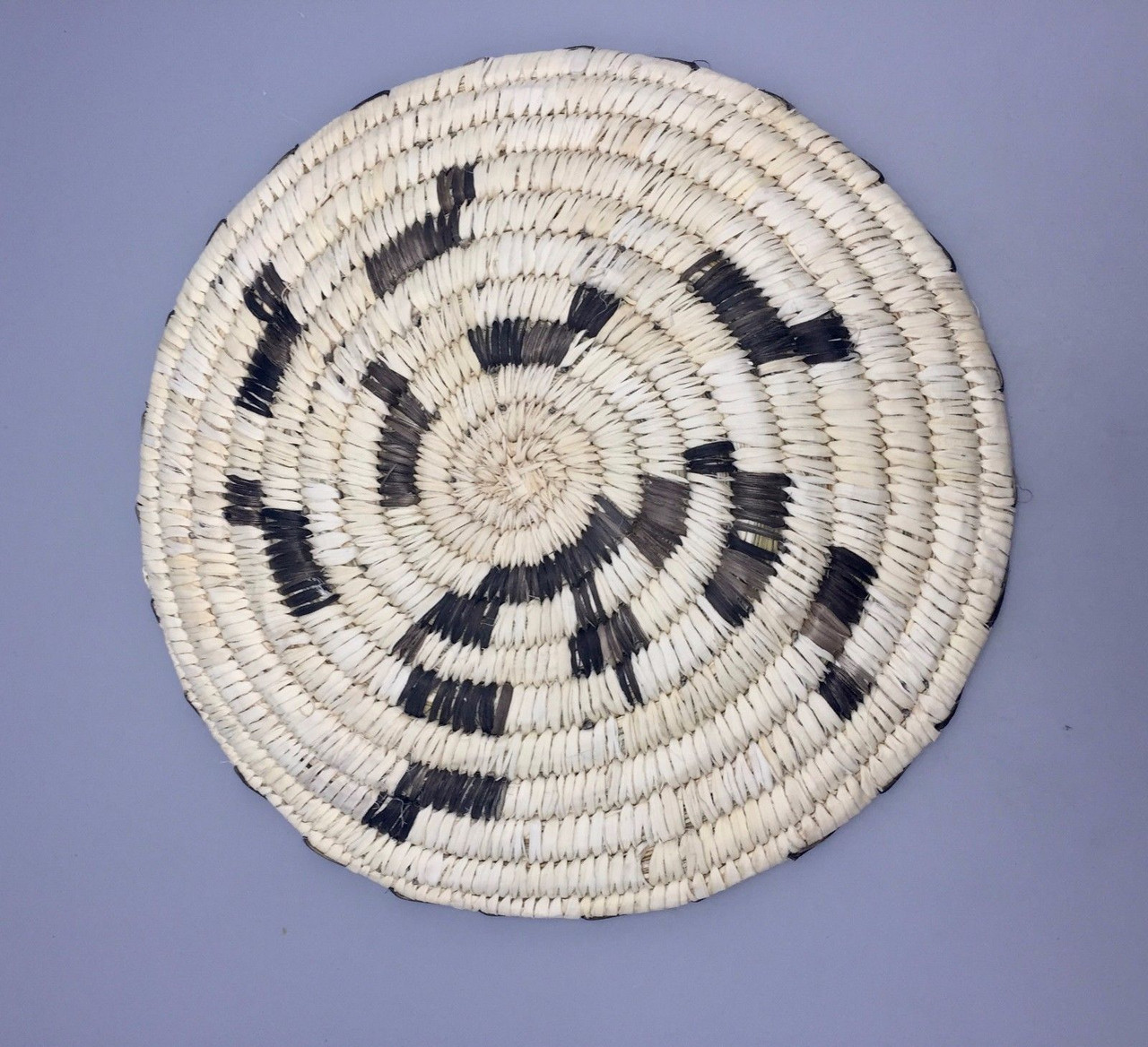 Small Native American Papago Tohono O'odham Two-Color Flat Basket