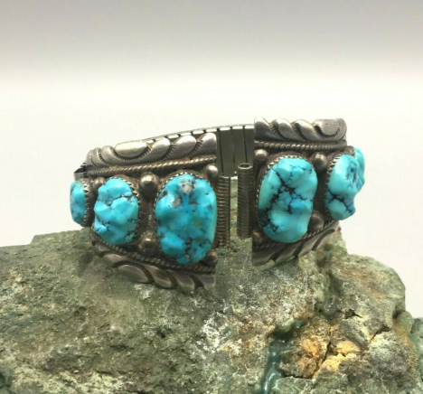 Leekya watch band with six turquoise stones