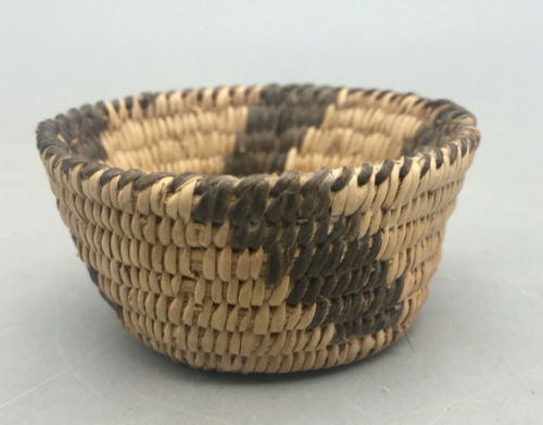 willow and devil's claw miniature basket from the Pima tribe