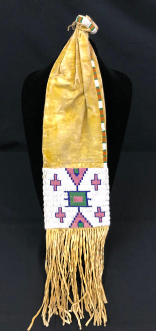 Late 1800s Plateau Beaded Pipe Bag