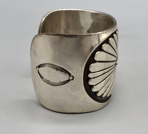 great sterling silver overlay bracelet by Debbie Silversmith, smooth and straight lines leading out from the diamond shaped center