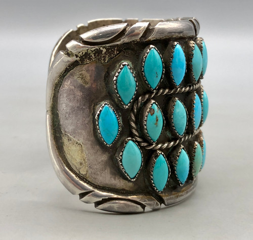 three stunning rows of turquoise cabochons