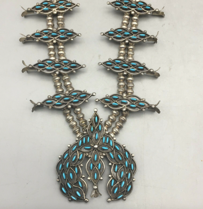 Elegant Zuni Needle Point Squash Blossom Necklace