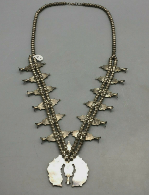 Elegant Zuni Needle Point Squash Blossom Necklace