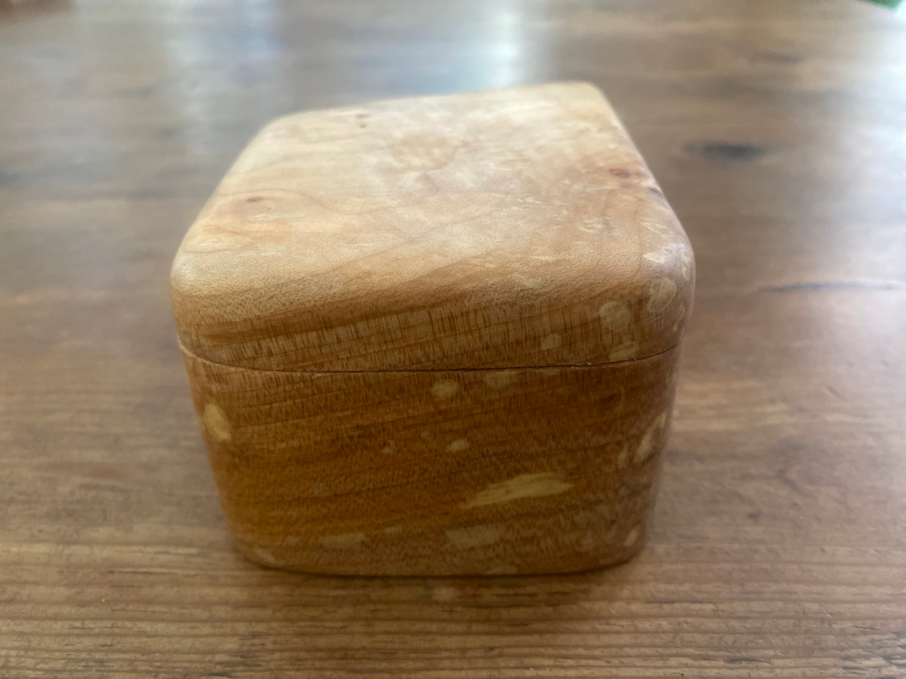 Maple Burl Boogie Beach Trinket Boxes - Beachy Keepsakes for Jewelry & Mementos - Back View