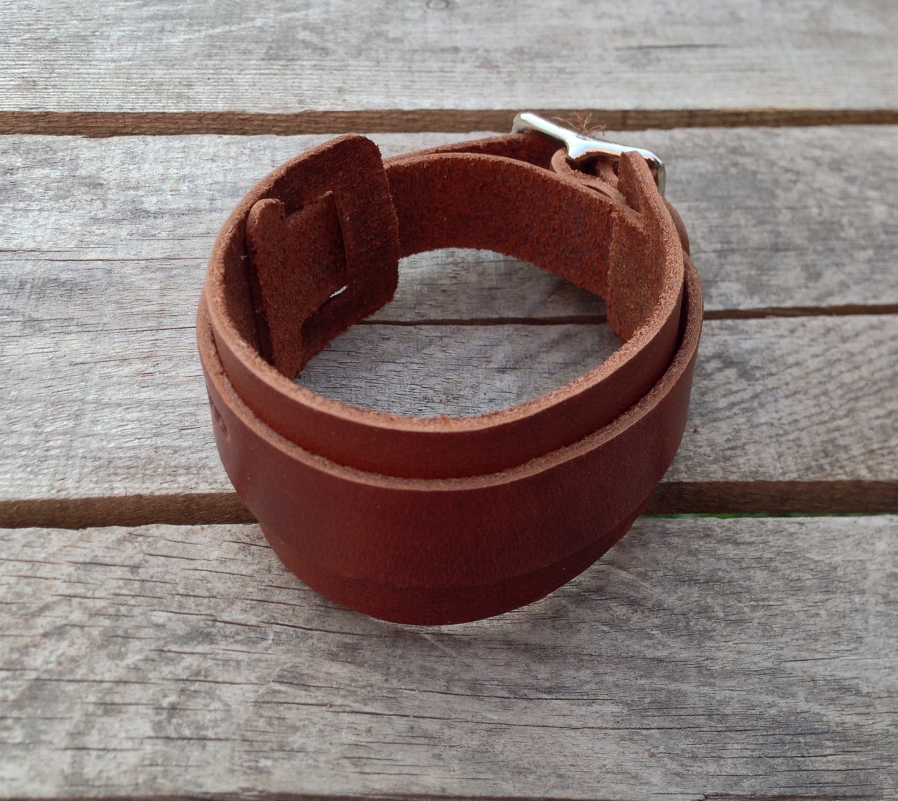 buckle leather wrist band dark leather