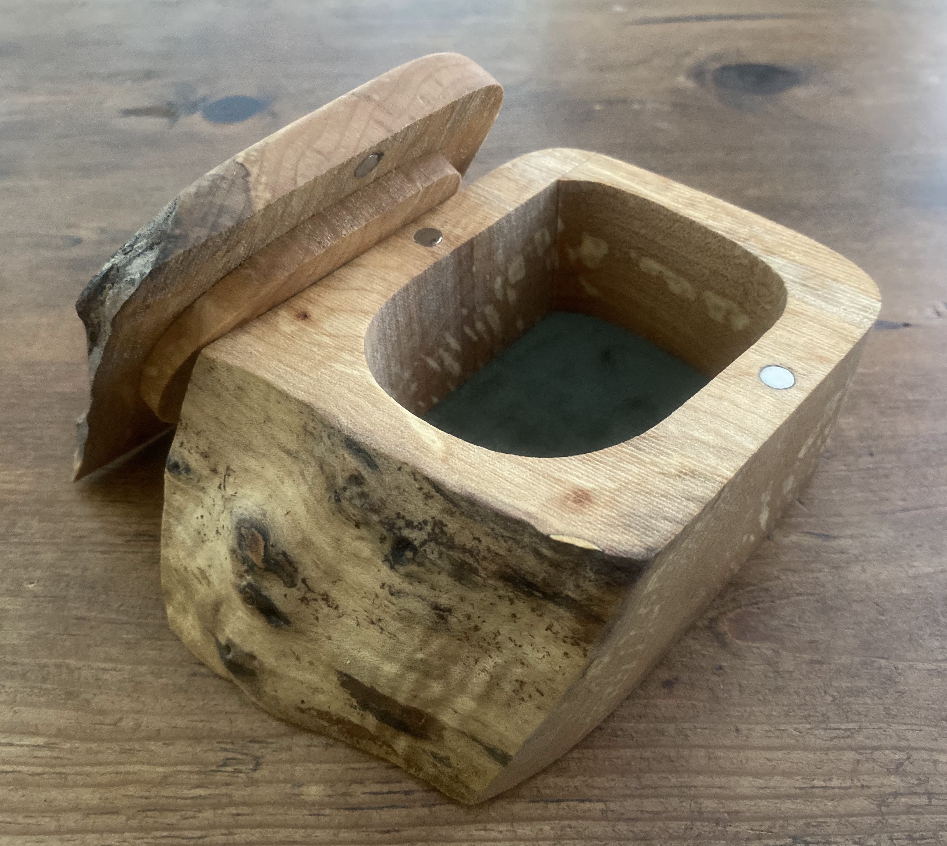 Maple Burl Boogie Beach Trinket Boxes - Beachy Keepsakes for Jewelry & Mementos - Open View with Lid Remove