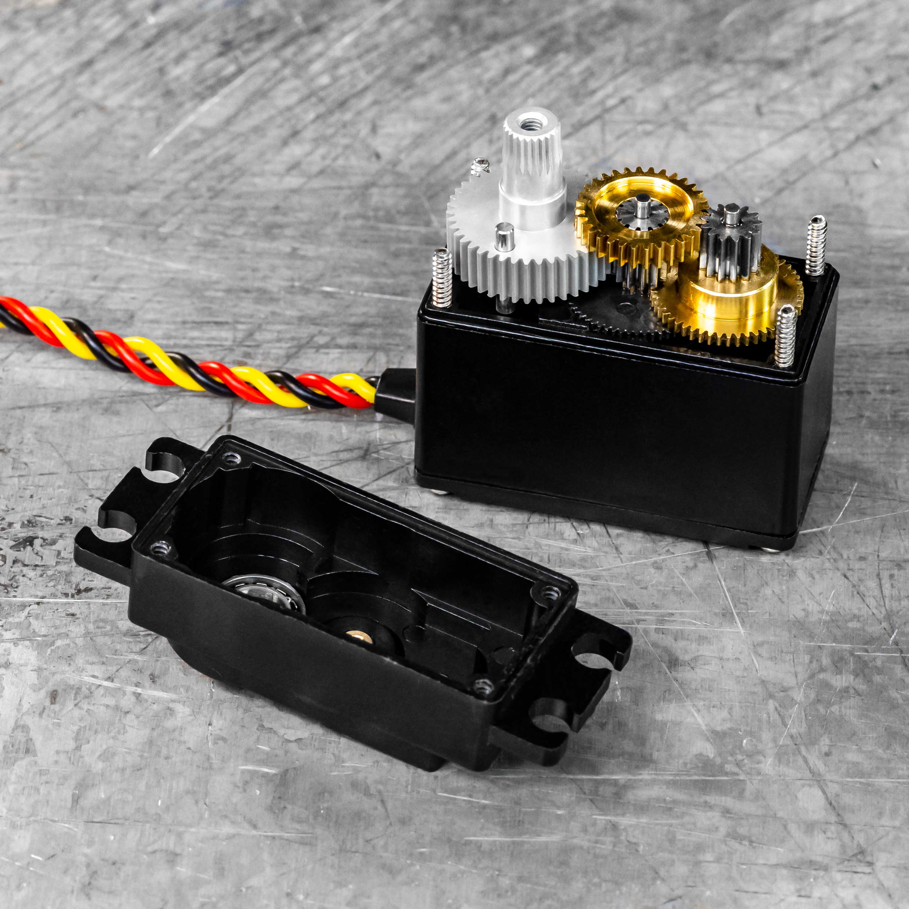 HS-7985MG Servo - ServoCity®