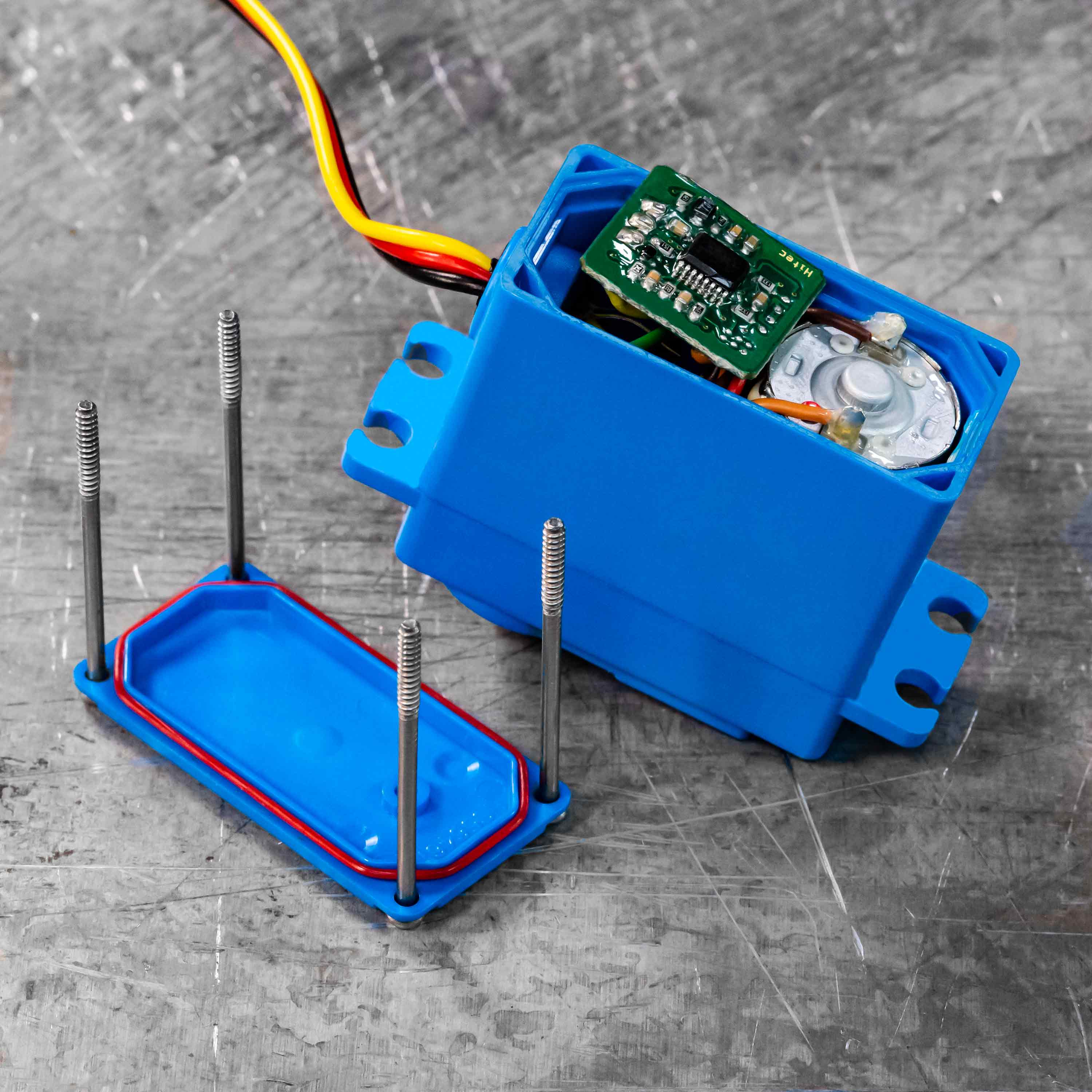 HS-646WP Servo-Clockwise (stock)-Stock Rotation - ServoCity®