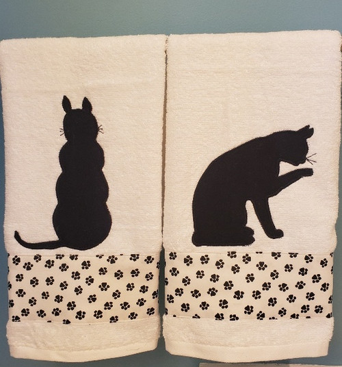 PURR-FECT  WHITE HAND TOWELS FOR CAT OWNERS