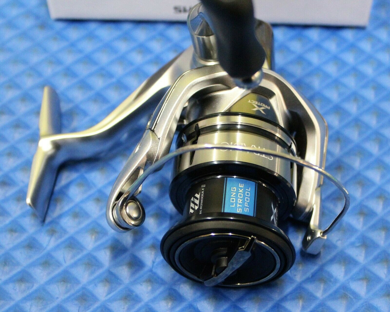 Shimano Stradic FL Spinning Fishing Reel (1000)