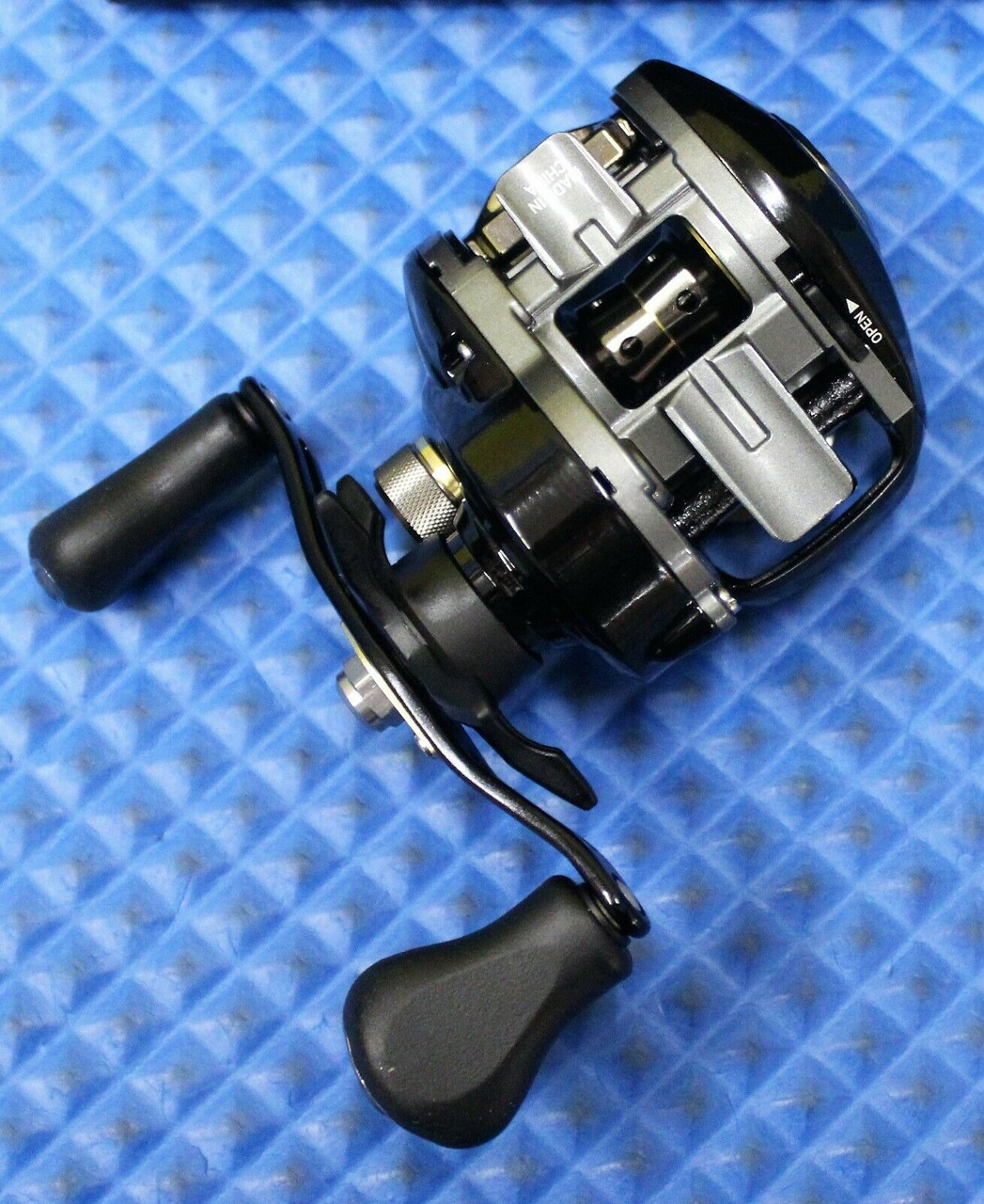 Buy Daiwa, CR80 Casting Reel, 7.5:1 Gear Ratio, 7BB, 1RB Bearings