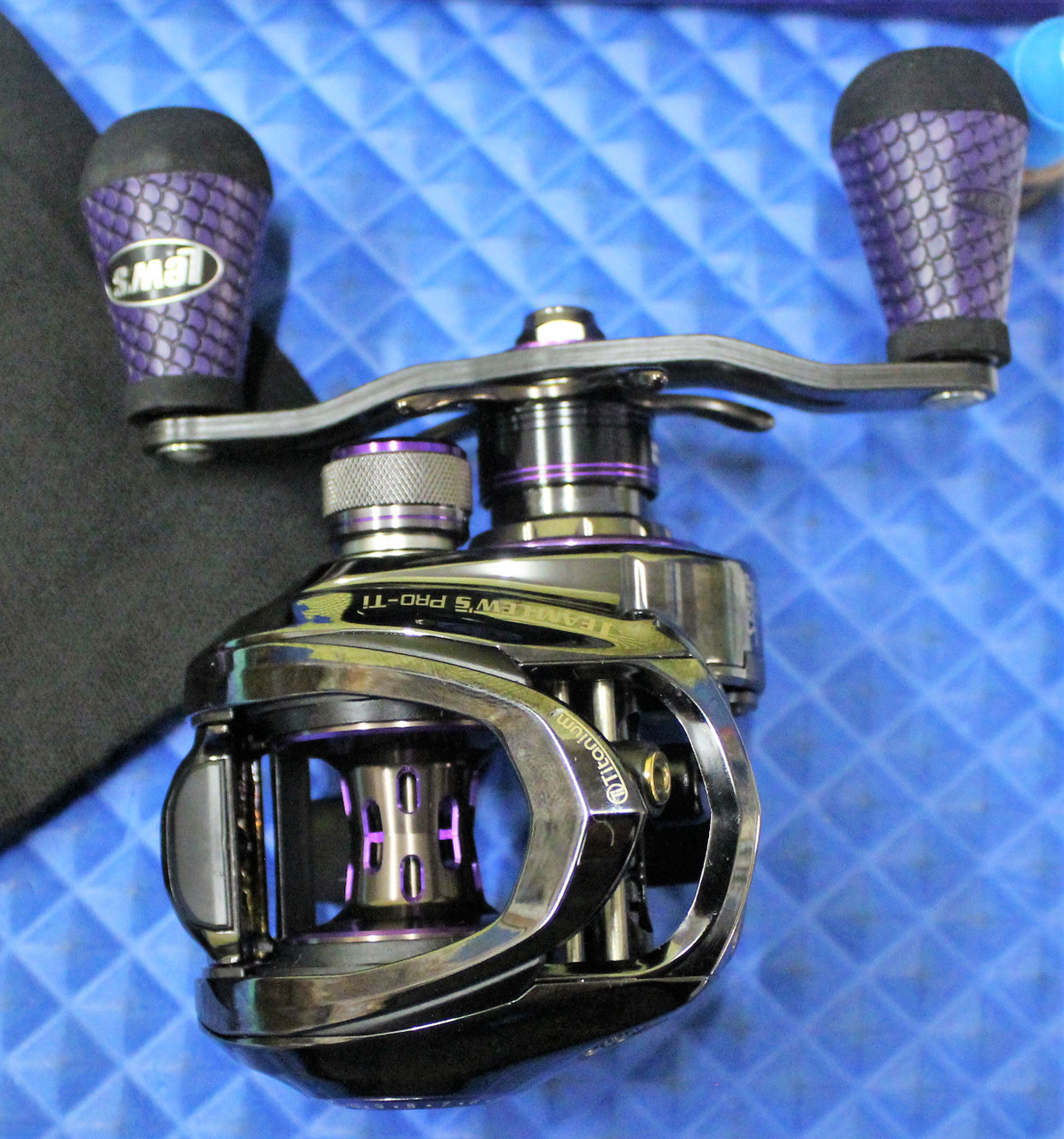 Lew's Pro Ti Baitcaster Reel : r/Fishing_Gear