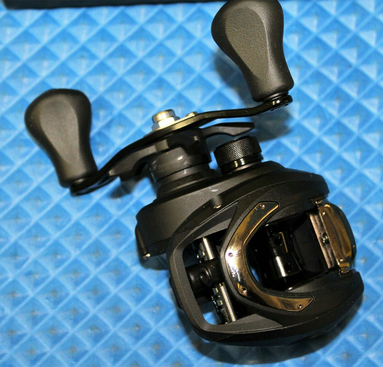 Daiwa Carbon Composite Baitcasting Reels CC80H- CHOOSE YOUR MODEL!