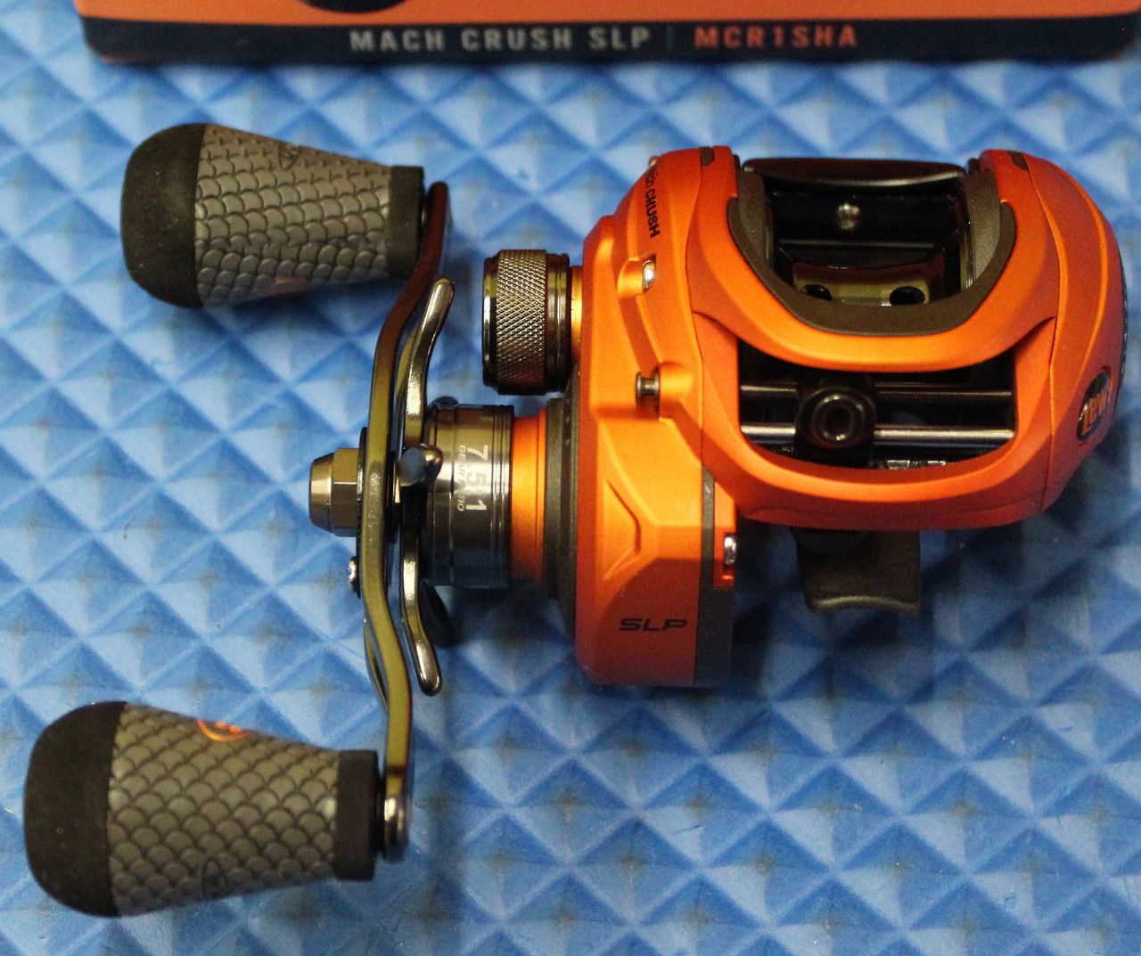  Lew's Mach Crush Baitcast Reel : Sports & Outdoors