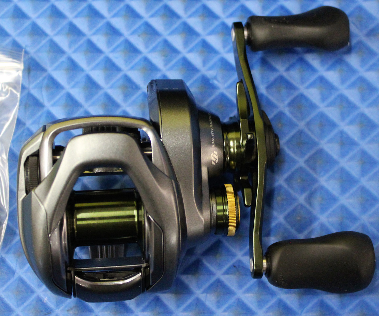 Shimano Curado Low Profile Baitcasting Reels DC Series CHOOSE YOUR