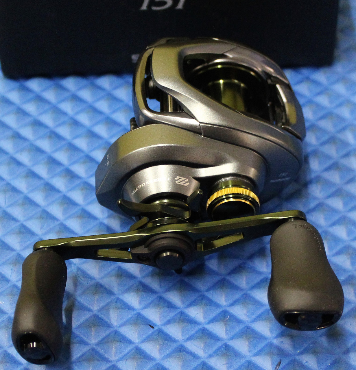 The perfect gift Baitcast Reels Shimano SLX DC 151 HG LEFT HANDED