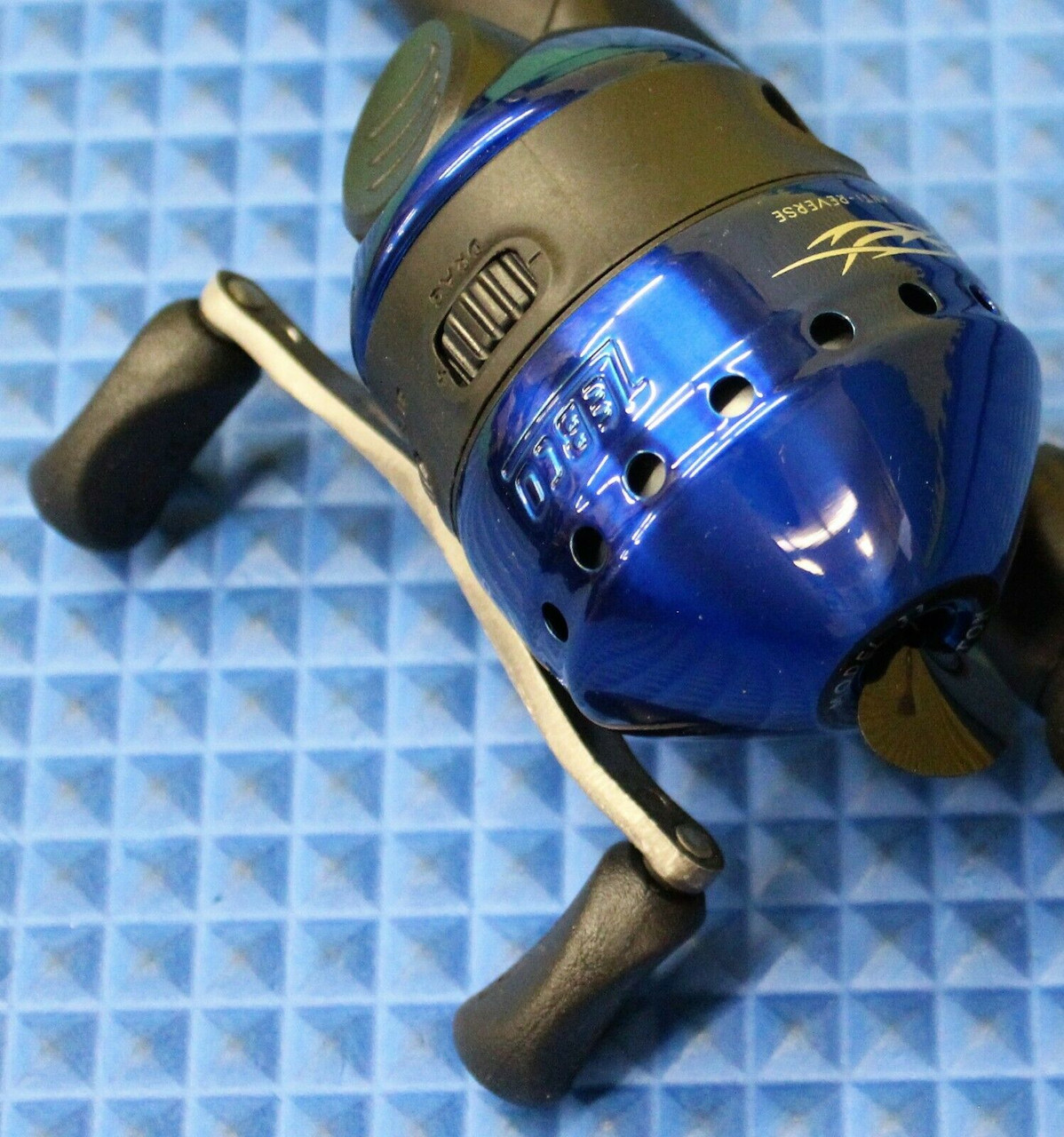 パルホット EQ-940 青 Zebco Spincast Combo 33ATBLC6O2M 6' Rod With 33 Metallic Blue Reel