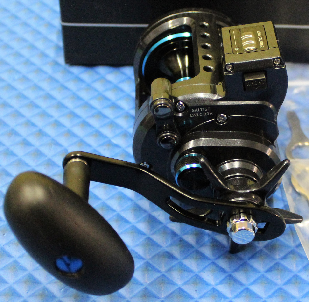 Daiwa STTLW30LCHA Saltist Levelwind, Line Counter, High Speed