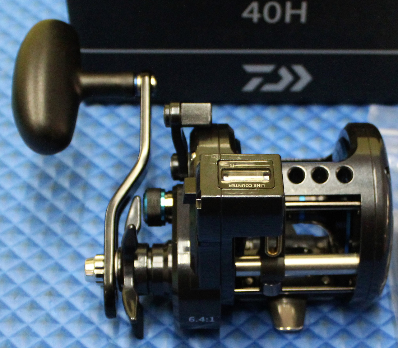 Daiwa STTLW40HB Saltist LW Levelwind Conventional Reel